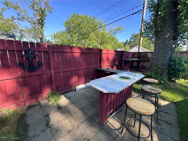 693 Hollywood Avenue, Sheffield, OH 44054