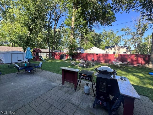 693 Hollywood Avenue, Sheffield, OH 44054