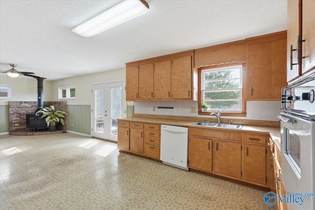 2408 Andrew Jackson Way, Huntsville, AL 35811