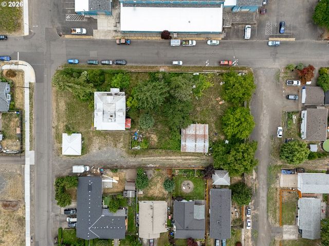 122 S 12TH Ave, Cornelius, OR 97113