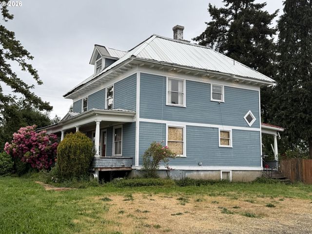 122 S 12TH Ave, Cornelius, OR 97113