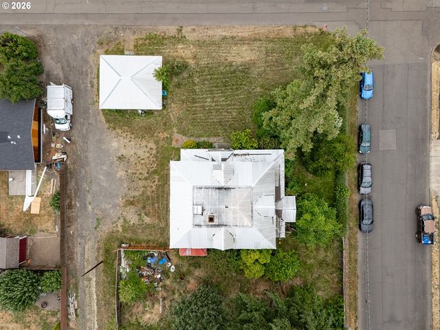 122 S 12TH Ave, Cornelius, OR 97113