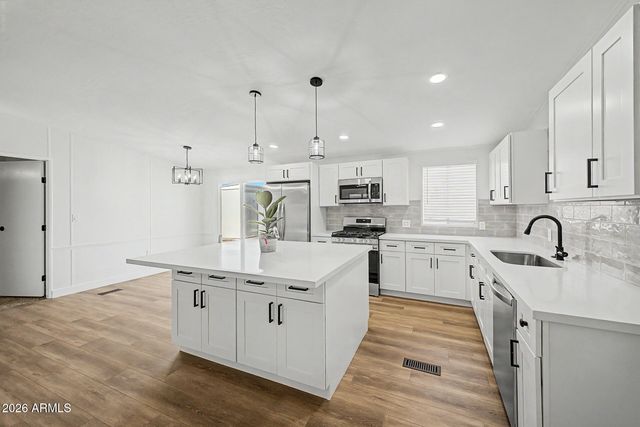15423 N 69TH Drive, Peoria, AZ 85382