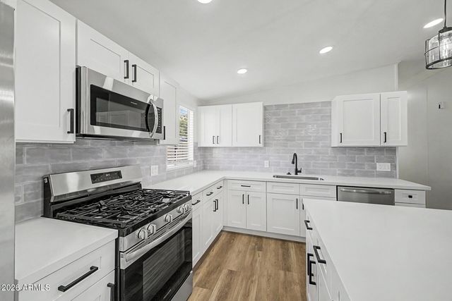 15423 N 69TH Drive, Peoria, AZ 85382