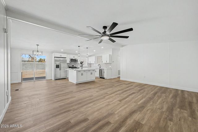 15423 N 69TH Drive, Peoria, AZ 85382