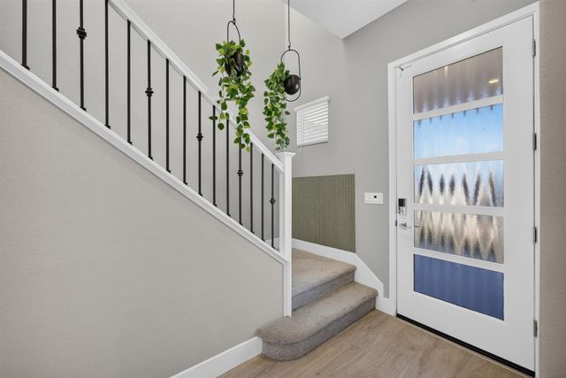 9260 Janowicz St, Elk Grove, CA 95624