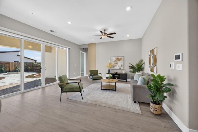 9260 Janowicz St, Elk Grove, CA 95624