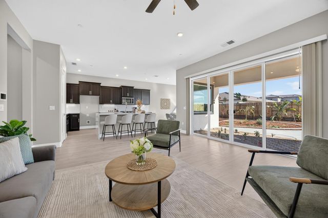 9260 Janowicz St, Elk Grove, CA 95624