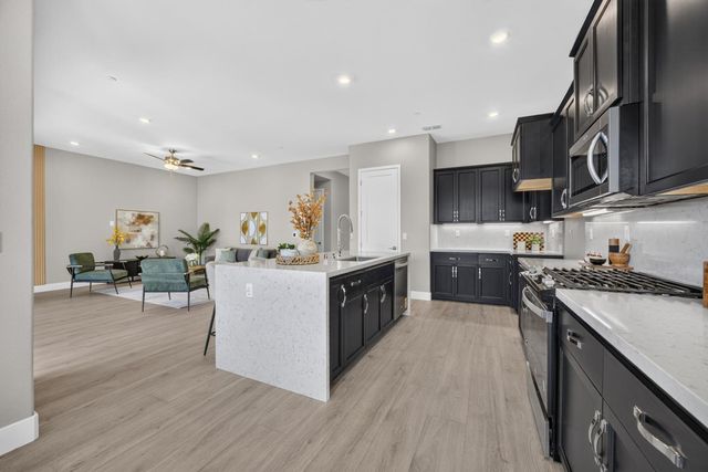 9260 Janowicz St, Elk Grove, CA 95624