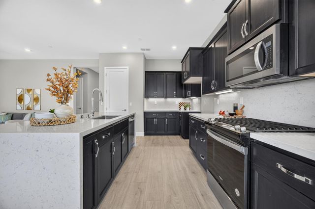 9260 Janowicz St, Elk Grove, CA 95624