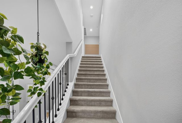 9260 Janowicz St, Elk Grove, CA 95624
