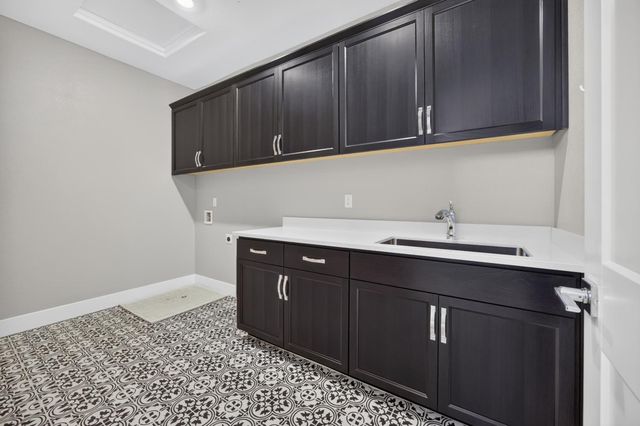 9260 Janowicz St, Elk Grove, CA 95624