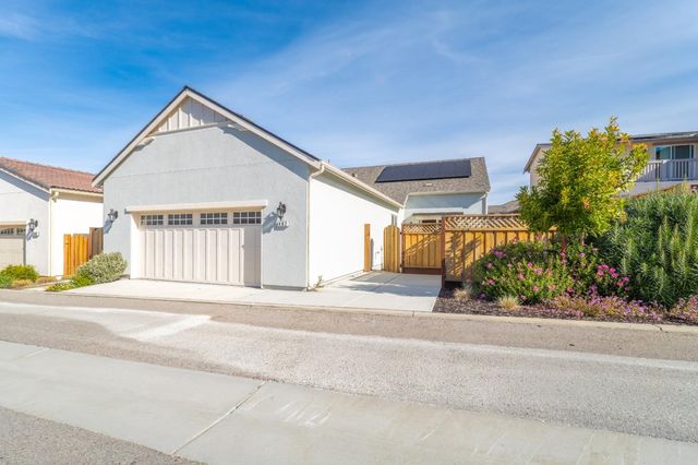 482 Lassen Way, Marina, CA 93933