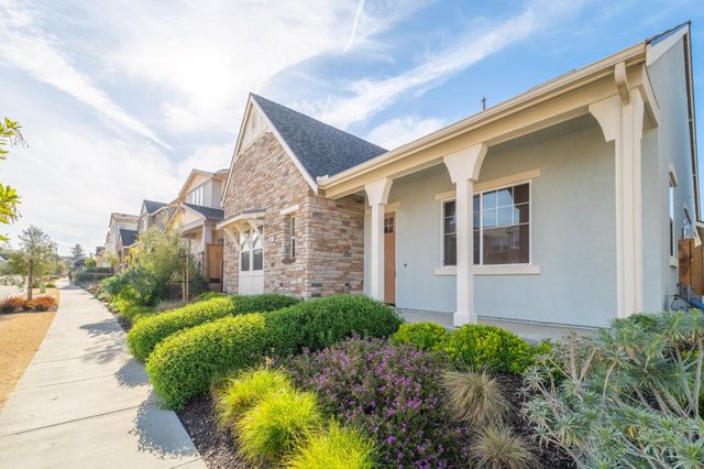 482 Lassen Way, Marina, CA 93933