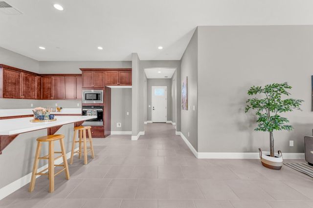 482 Lassen Way, Marina, CA 93933