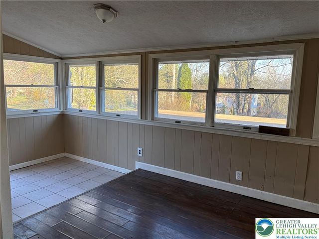 165 Hemlock Drive, Polk Twp, PA 18210