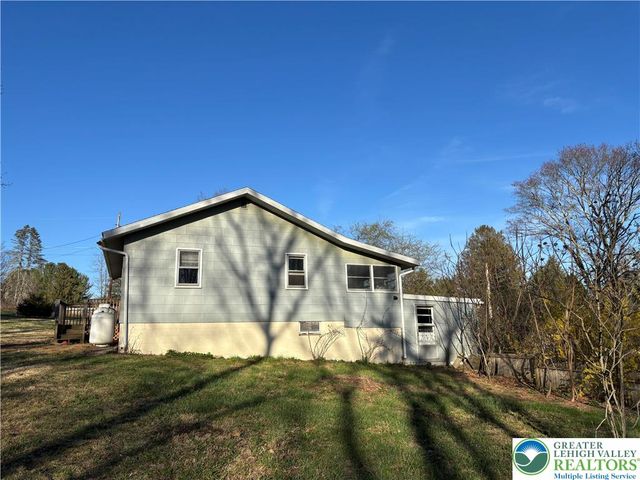 165 Hemlock Drive, Polk Twp, PA 18210