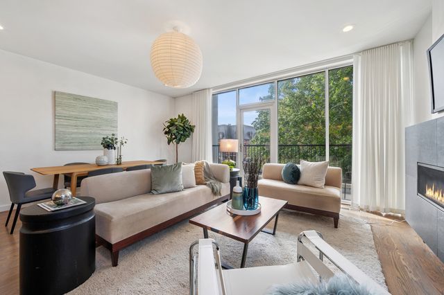 2237 N Hoyne Avenue 3N, Chicago, IL 60647