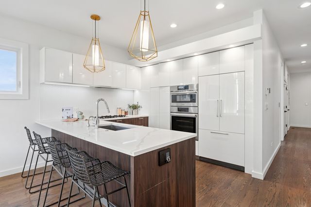 2237 N Hoyne Avenue 3N, Chicago, IL 60647