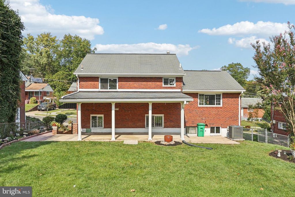 423 SAINT MARGARETS DR, Capitol Heights, MD 20743