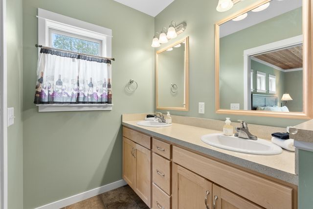7238 Miami Avenue, South Haven, MI 49090
