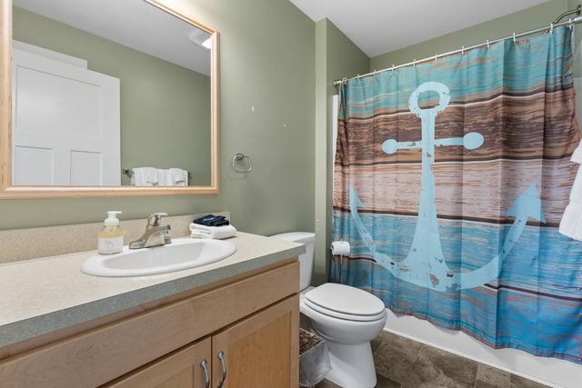 7238 Miami Avenue, South Haven, MI 49090