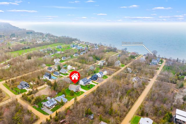 7238 Miami Avenue, South Haven, MI 49090