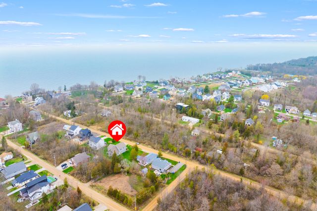 7238 Miami Avenue, South Haven, MI 49090