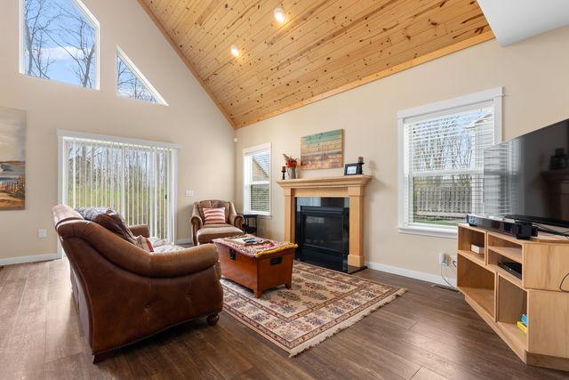 7238 Miami Avenue, South Haven, MI 49090