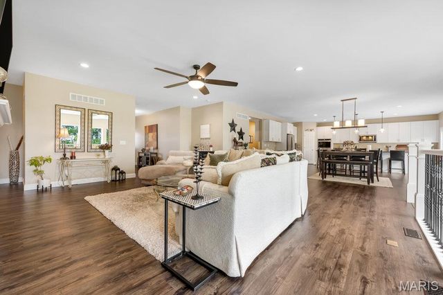 115 Hannahs Mill Drive, Lake St Louis, MO 63367