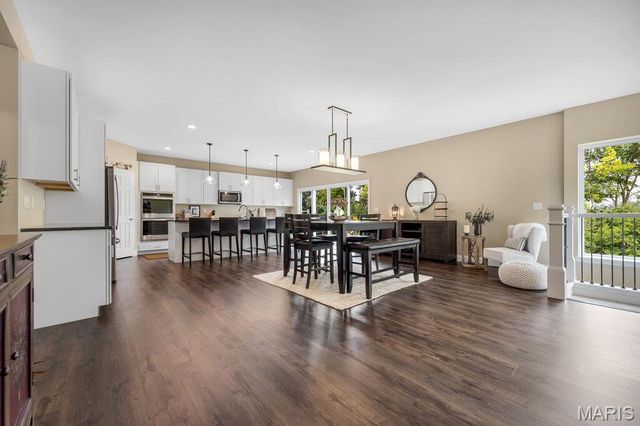 115 Hannahs Mill Drive, Lake St Louis, MO 63367