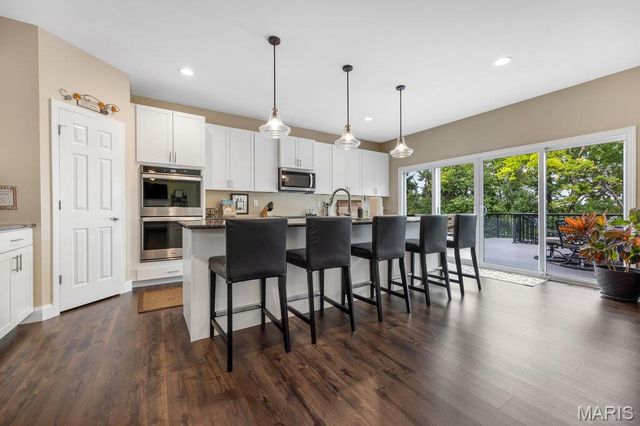 115 Hannahs Mill Drive, Lake St Louis, MO 63367