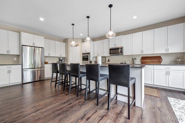 115 Hannahs Mill Drive, Lake St Louis, MO 63367