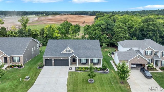 115 Hannahs Mill Drive, Lake St Louis, MO 63367