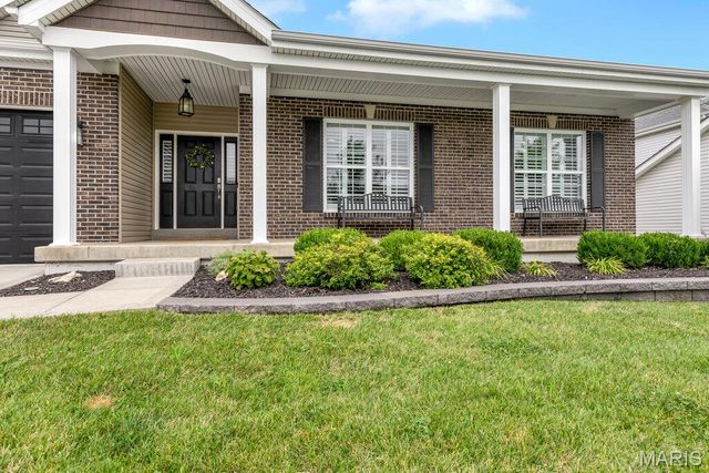 115 Hannahs Mill Drive, Lake St Louis, MO 63367
