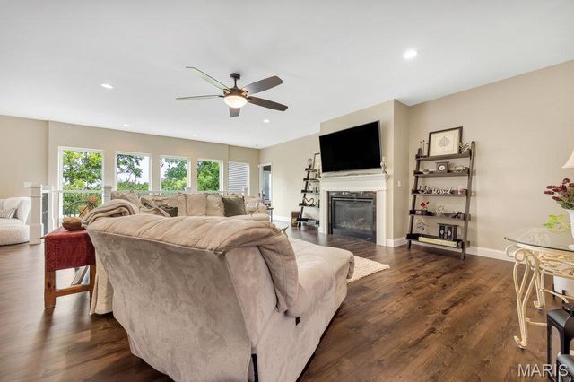115 Hannahs Mill Drive, Lake St Louis, MO 63367