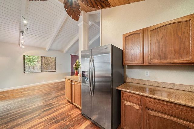 12 Upper Kimo Dr, Kula, HI 96790