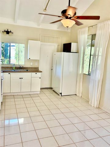 12 Upper Kimo Dr, Kula, HI 96790