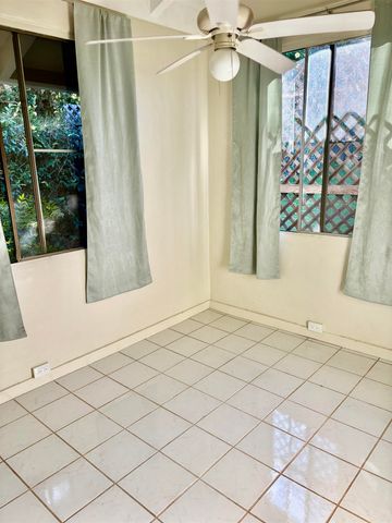 12 Upper Kimo Dr, Kula, HI 96790