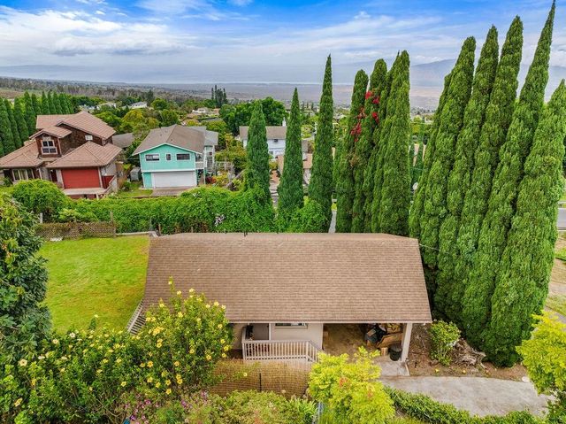 12 Upper Kimo Dr, Kula, HI 96790