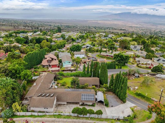 12 Upper Kimo Dr, Kula, HI 96790