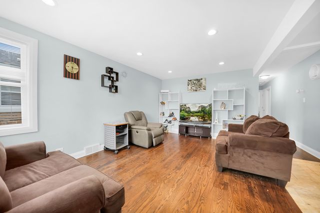 12908 S Peoria Street, Chicago, IL 60643
