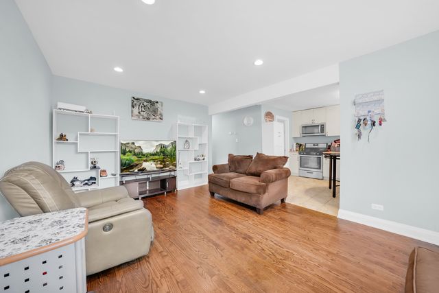 12908 S Peoria Street, Chicago, IL 60643