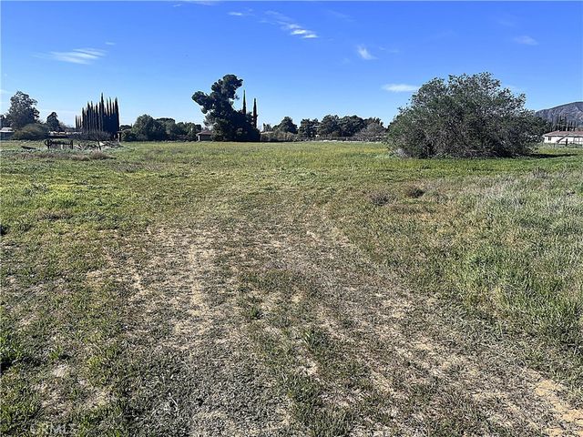 10885 Jonathan, Cherry Valley, CA 92223