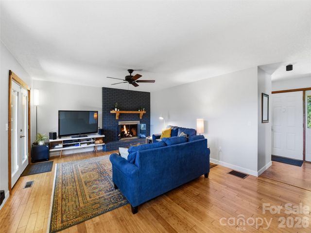 460 Speedwell Acres Road, Cullowhee, NC 28723