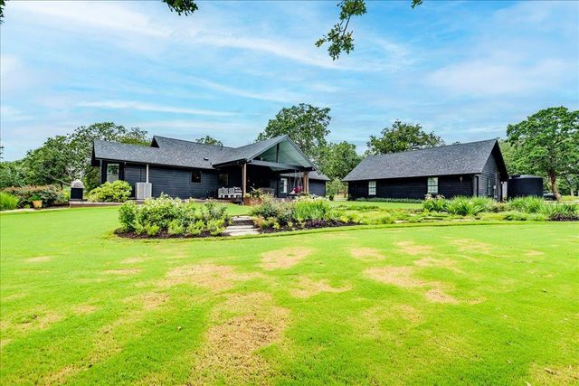 160 Shady Oaks DR, Dale, TX 78616