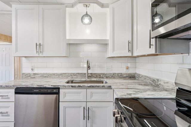 15071 RIALTO AVENUE, Brooksville, FL 34613