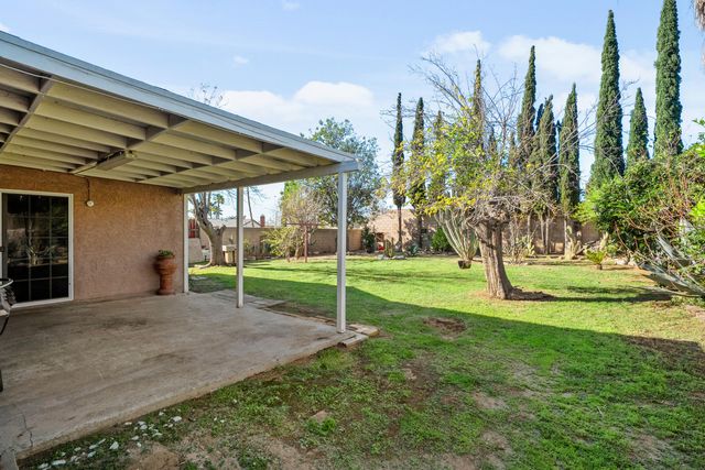 7494 Lemon Street, Fontana, CA 92335