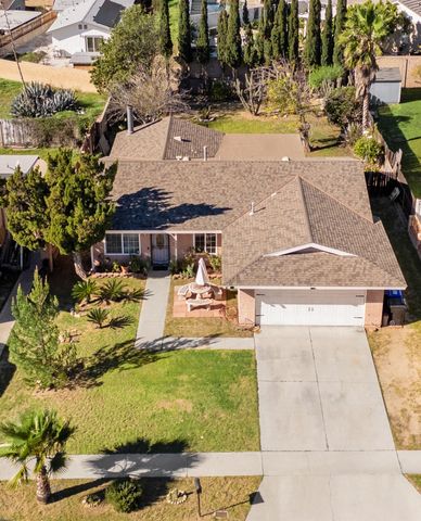 7494 Lemon Street, Fontana, CA 92335