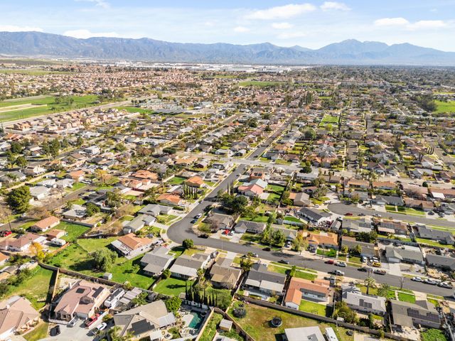 7494 Lemon Street, Fontana, CA 92335